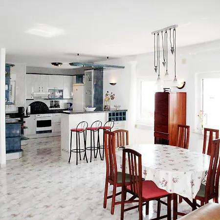 Escudos 124s *
